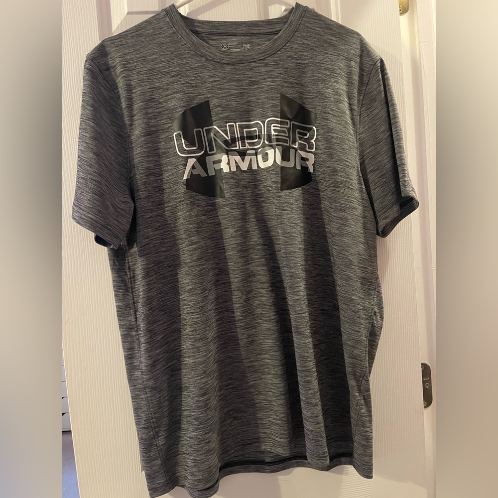 men’s under armour shirt